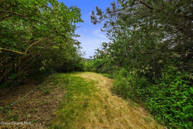 8753 S Loffs Bay Rd, Coeur D'alene, ID 83814