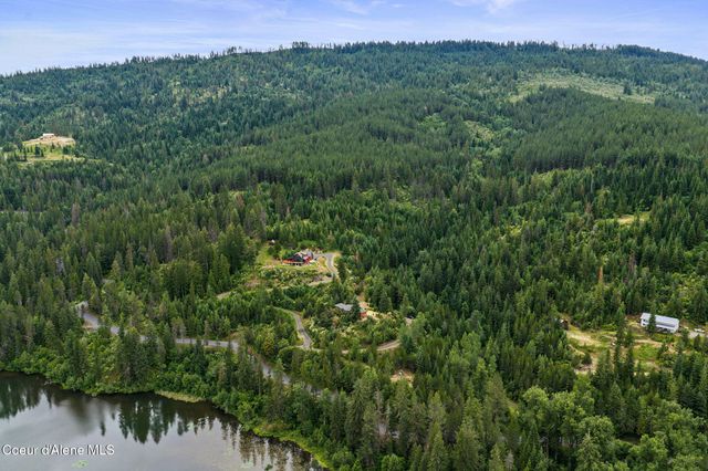 8753 S Loffs Bay Rd, Coeur D'alene, ID 83814