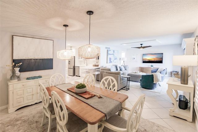 6018 W PEPPERTREE WAY 231B, Sarasota, FL 34242