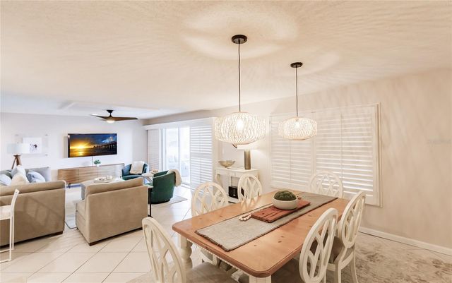 6018 W PEPPERTREE WAY 231B, Sarasota, FL 34242