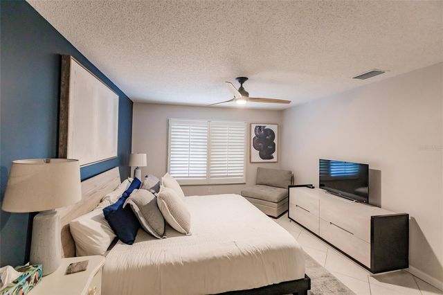 6018 W PEPPERTREE WAY 231B, Sarasota, FL 34242