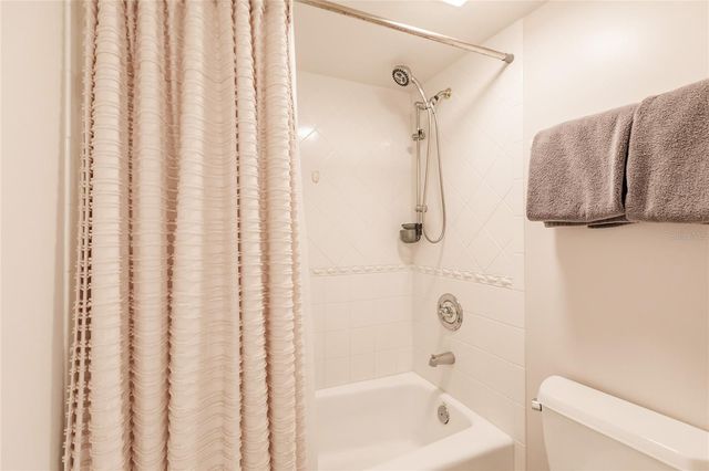 6018 W PEPPERTREE WAY 231B, Sarasota, FL 34242