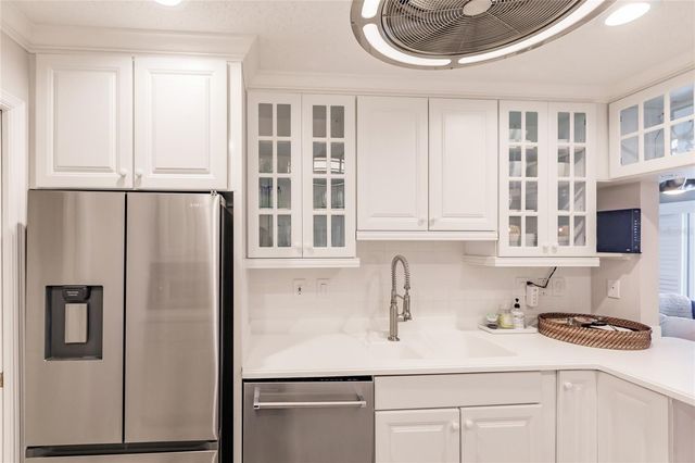 6018 W PEPPERTREE WAY 231B, Sarasota, FL 34242