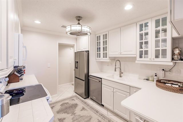 6018 W PEPPERTREE WAY 231B, Sarasota, FL 34242