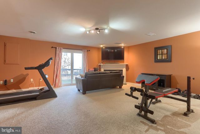 2039-D RALEIGH RD, Hummelstown, PA 17036