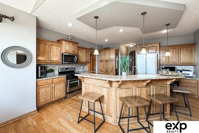 2231 Crystal Creek Drive, Papillion, NE 68046