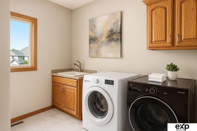 2231 Crystal Creek Drive, Papillion, NE 68046