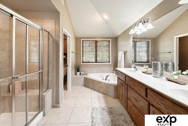 2231 Crystal Creek Drive, Papillion, NE 68046