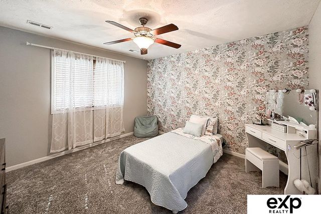 2231 Crystal Creek Drive, Papillion, NE 68046