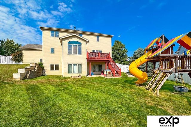 2231 Crystal Creek Drive, Papillion, NE 68046