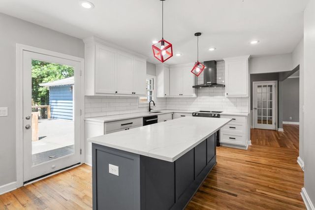 984 Lindridge Way, Atlanta, GA 30324
