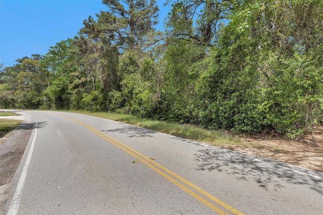 14869 County Line Road, Willis, TX 77378