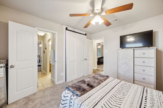 109 Wood Oak Drive, Joshua, TX 76058