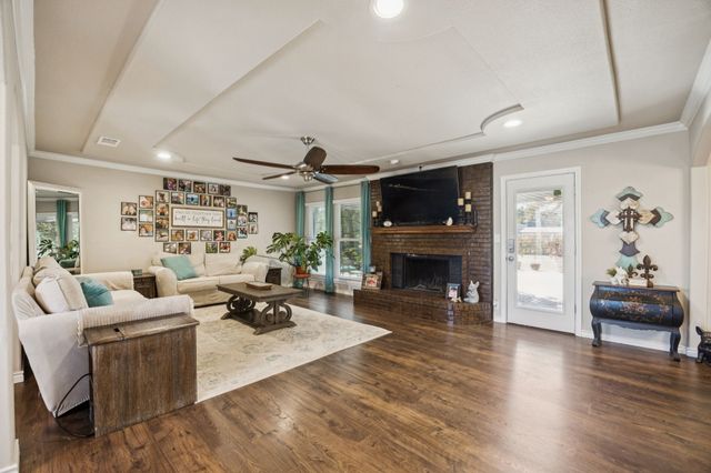 109 Wood Oak Drive, Joshua, TX 76058