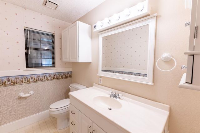 20089 Split Oak Drive, New Caney, TX 77357