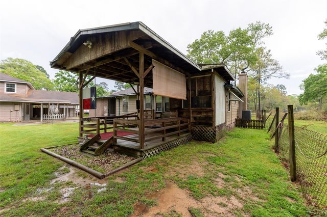 20089 Split Oak Drive, New Caney, TX 77357