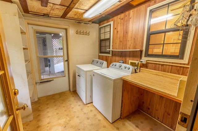 20089 Split Oak Drive, New Caney, TX 77357