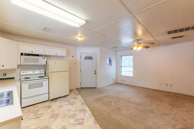 20089 Split Oak Drive, New Caney, TX 77357