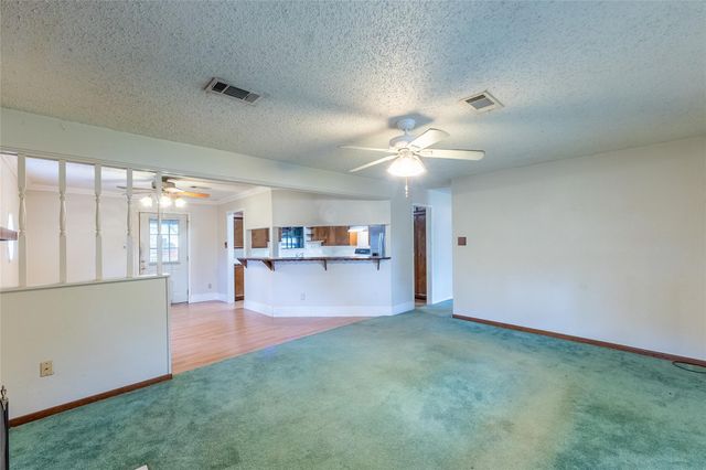 20089 Split Oak Drive, New Caney, TX 77357