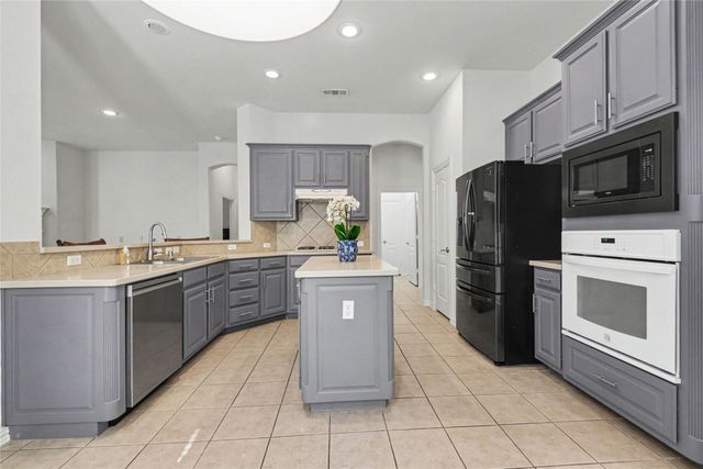1729 Auburn Drive, Carrollton, TX 75007