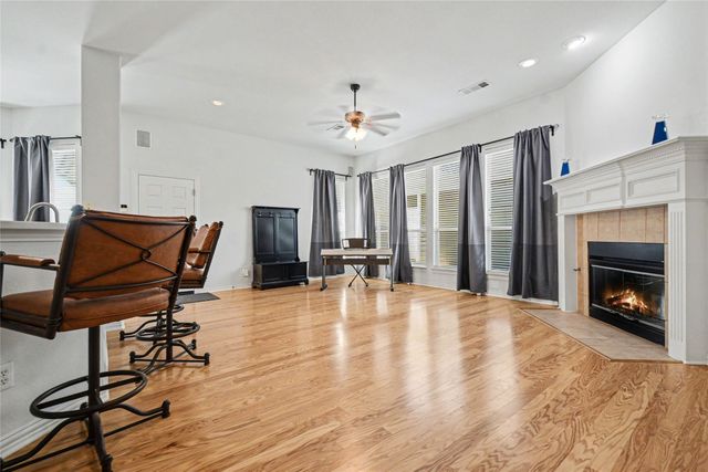 1729 Auburn Drive, Carrollton, TX 75007