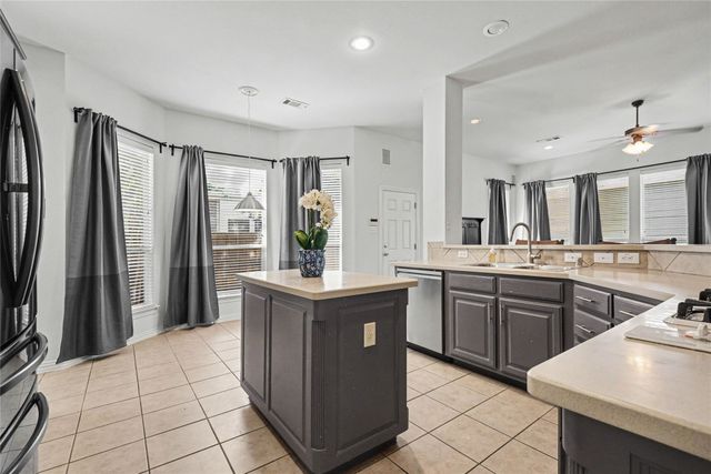 1729 Auburn Drive, Carrollton, TX 75007
