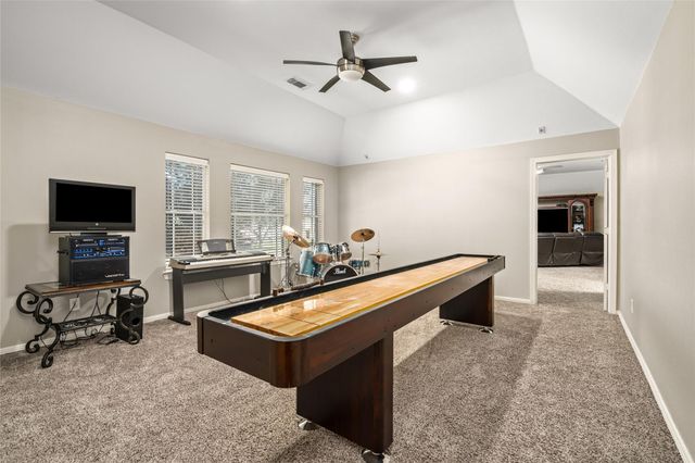 2111 N Shadow Grove Ln, Richmond, TX 77406