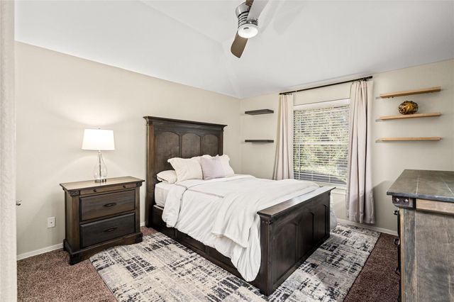 2111 N Shadow Grove Ln, Richmond, TX 77406