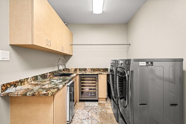 2111 N Shadow Grove Ln, Richmond, TX 77406