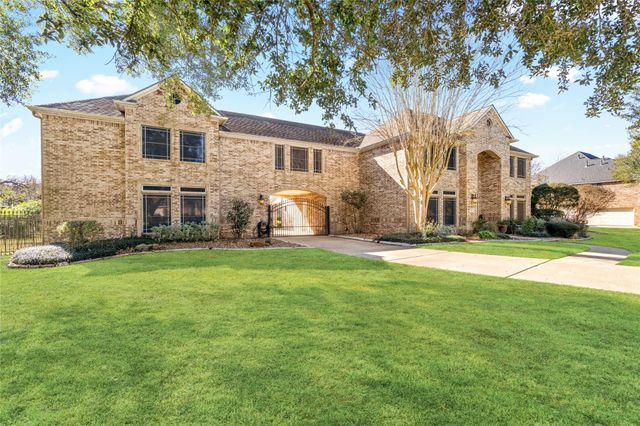 2111 N Shadow Grove Ln, Richmond, TX 77406