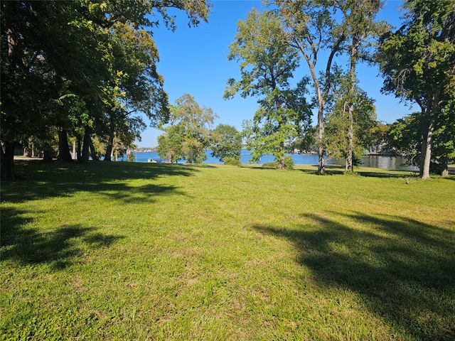 3900 Aspen Drive B201, Montgomery, TX 77356