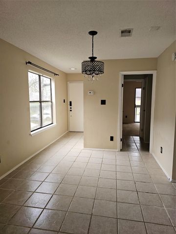 3900 Aspen Drive B201, Montgomery, TX 77356