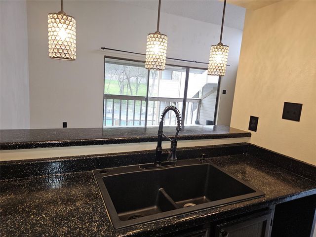 3900 Aspen Drive B201, Montgomery, TX 77356