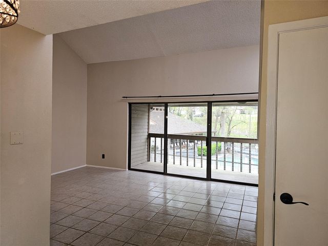 3900 Aspen Drive B201, Montgomery, TX 77356