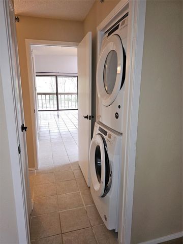 3900 Aspen Drive B201, Montgomery, TX 77356