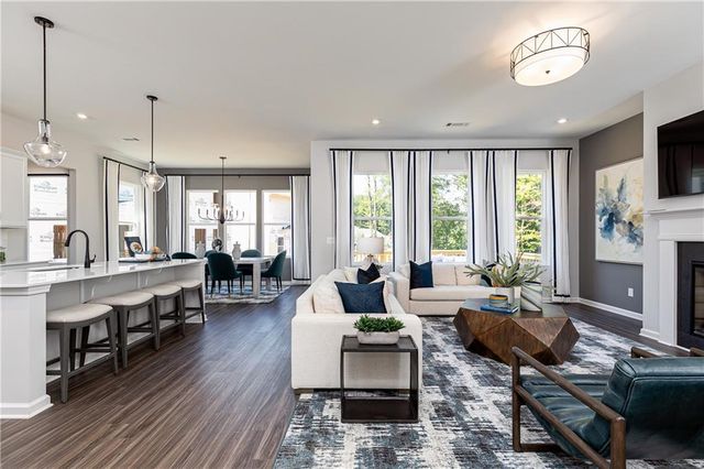 736 Coventry Cove Way, Acworth, GA 30102