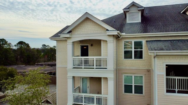 2244 Ashley Crossing Drive 1131, Charleston, SC 29414