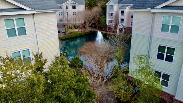 2244 Ashley Crossing Drive 1131, Charleston, SC 29414