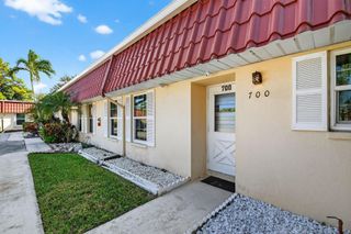 700 Marlboro Oval, Lake Worth, FL 33467