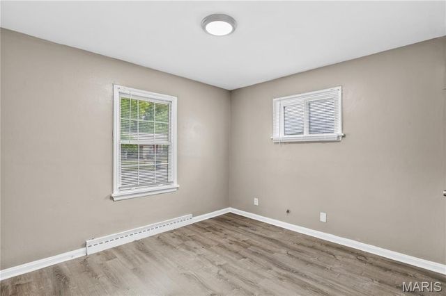 90 La Havre Circle, Florissant, MO 63031