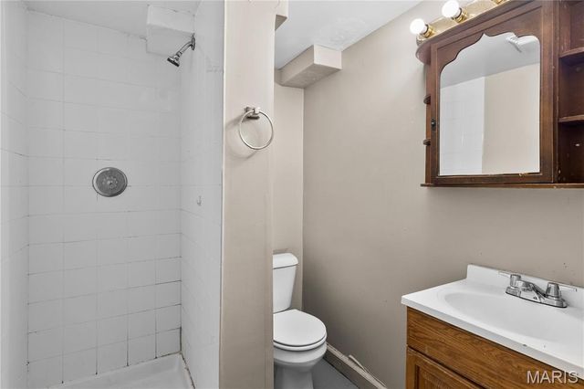 90 La Havre Circle, Florissant, MO 63031