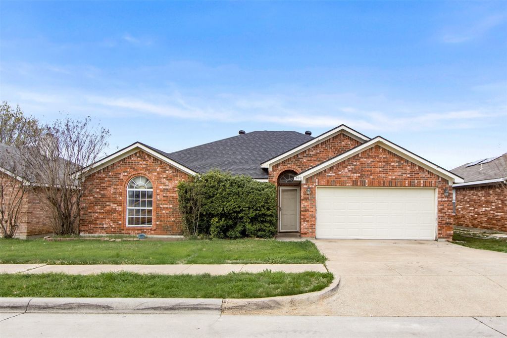 809 Elbe Drive, Arlington, TX 76001