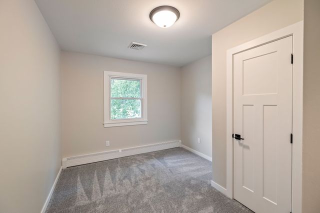 4080 NW 46th Place, Des Moines, IA 50310