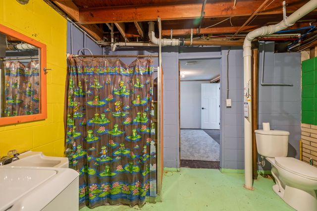 4080 NW 46th Place, Des Moines, IA 50310
