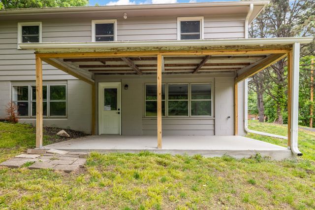 4080 NW 46th Place, Des Moines, IA 50310