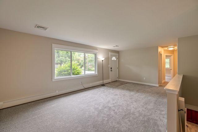 4080 NW 46th Place, Des Moines, IA 50310