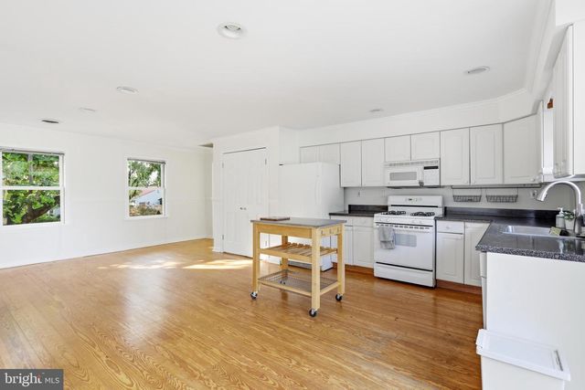 31 WYNDMOOR DR, Glenside, PA 19038