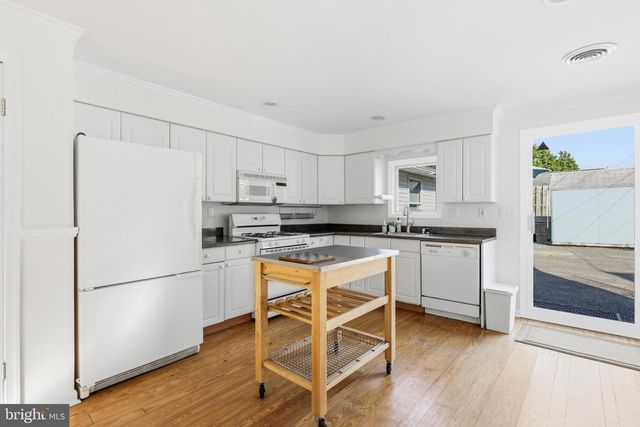 31 WYNDMOOR DR, Glenside, PA 19038
