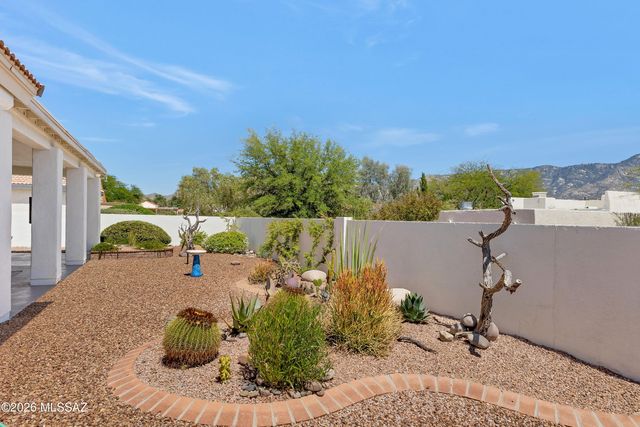 64201 E Santa Catalina Court, Tucson, AZ 85739