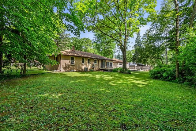5870 S 41st STREET, Greenfield, WI 53221